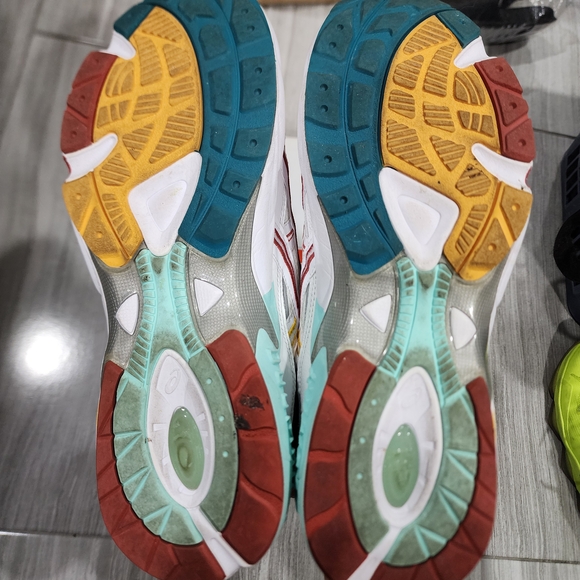 ASICS x KITH Kayano 5 sz 10.5 - Picture 3 of 4